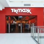 Wejście do sklepu TK Maxx w Galerii Echo w Kielcach, widok od strony korytarza